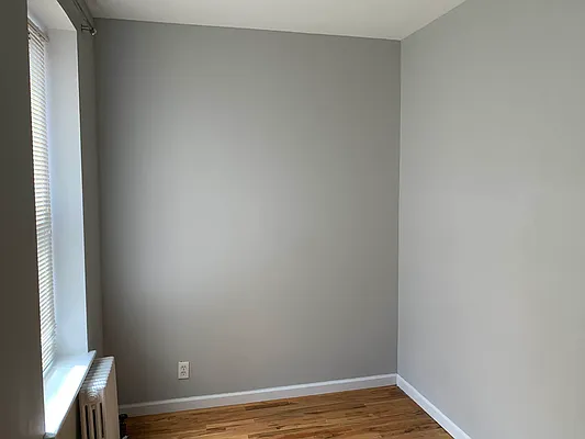 Rented by Salon Realty Corp | media 12