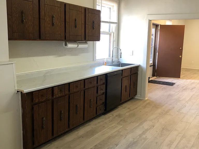 1020 S College Ave #B — Photo 6