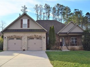 331 Kiawah Island Dr, Winston Salem, NC 27107