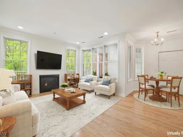 1104 Pointe Gate Dr #1104, Livingston Twp., NJ 07039