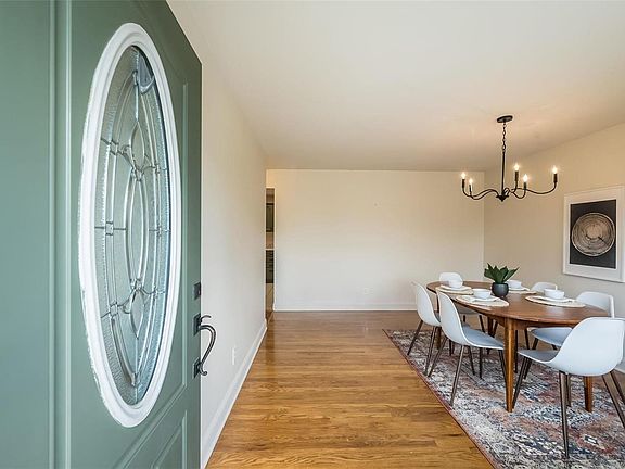 5th image of 10522 Lavinia Dr