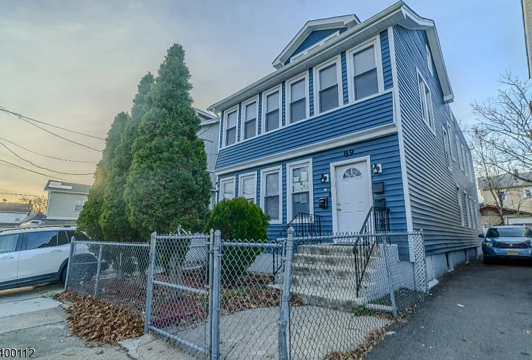 89 Sheridan St — Photo 1