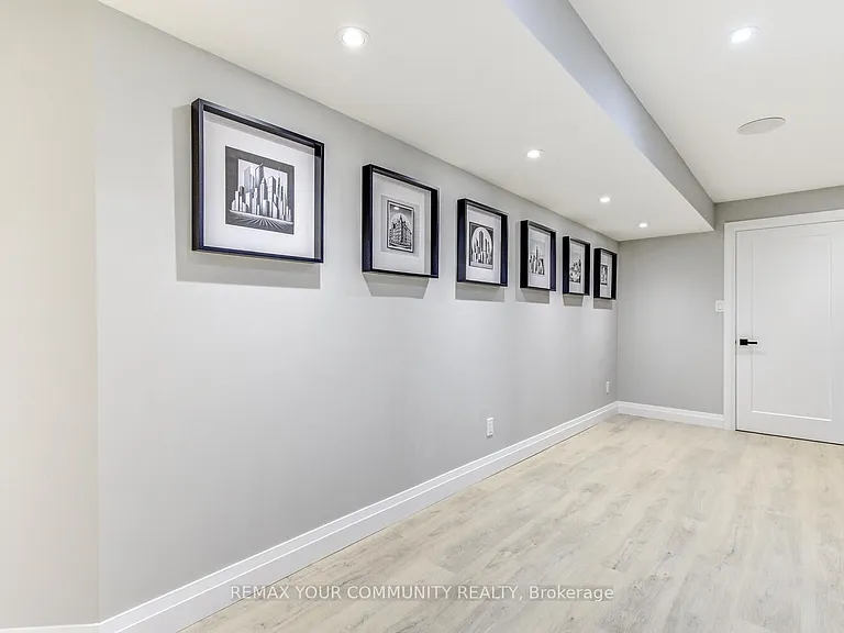953 Barton Way — Photo 38