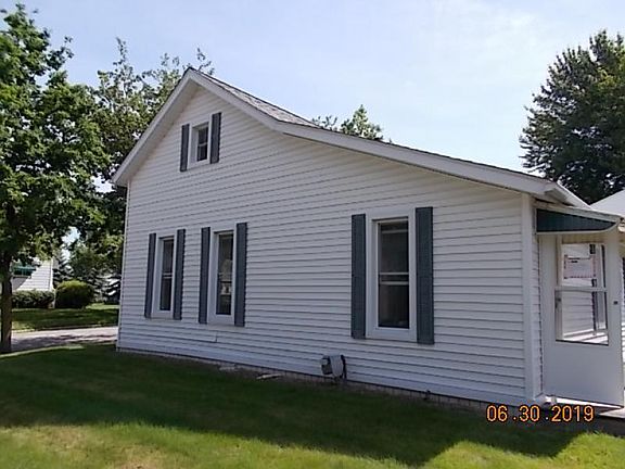 3rd image of 507 W Ionia Ave