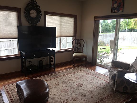 4th image of 1306 W Wicklow Ct