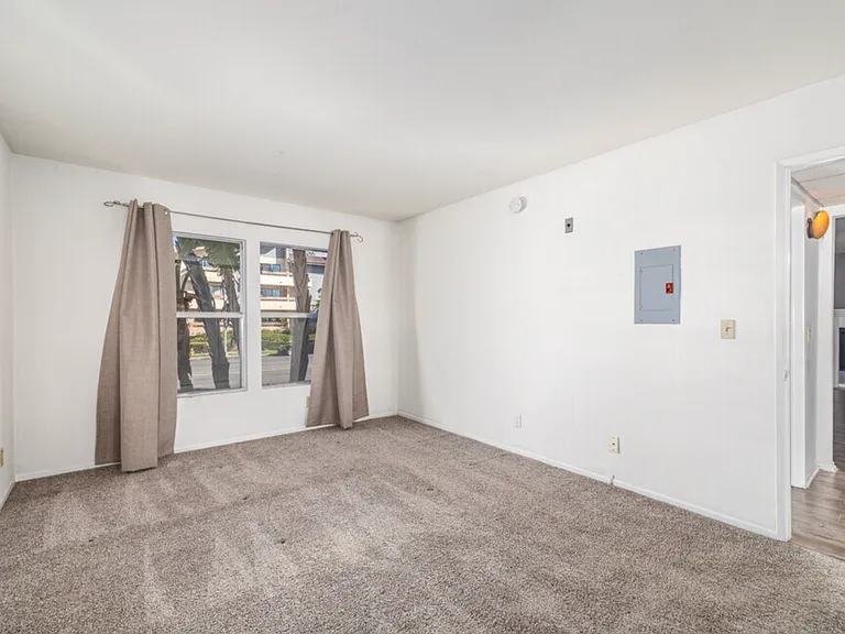 14950 Burbank Blvd #101 — Photo 5