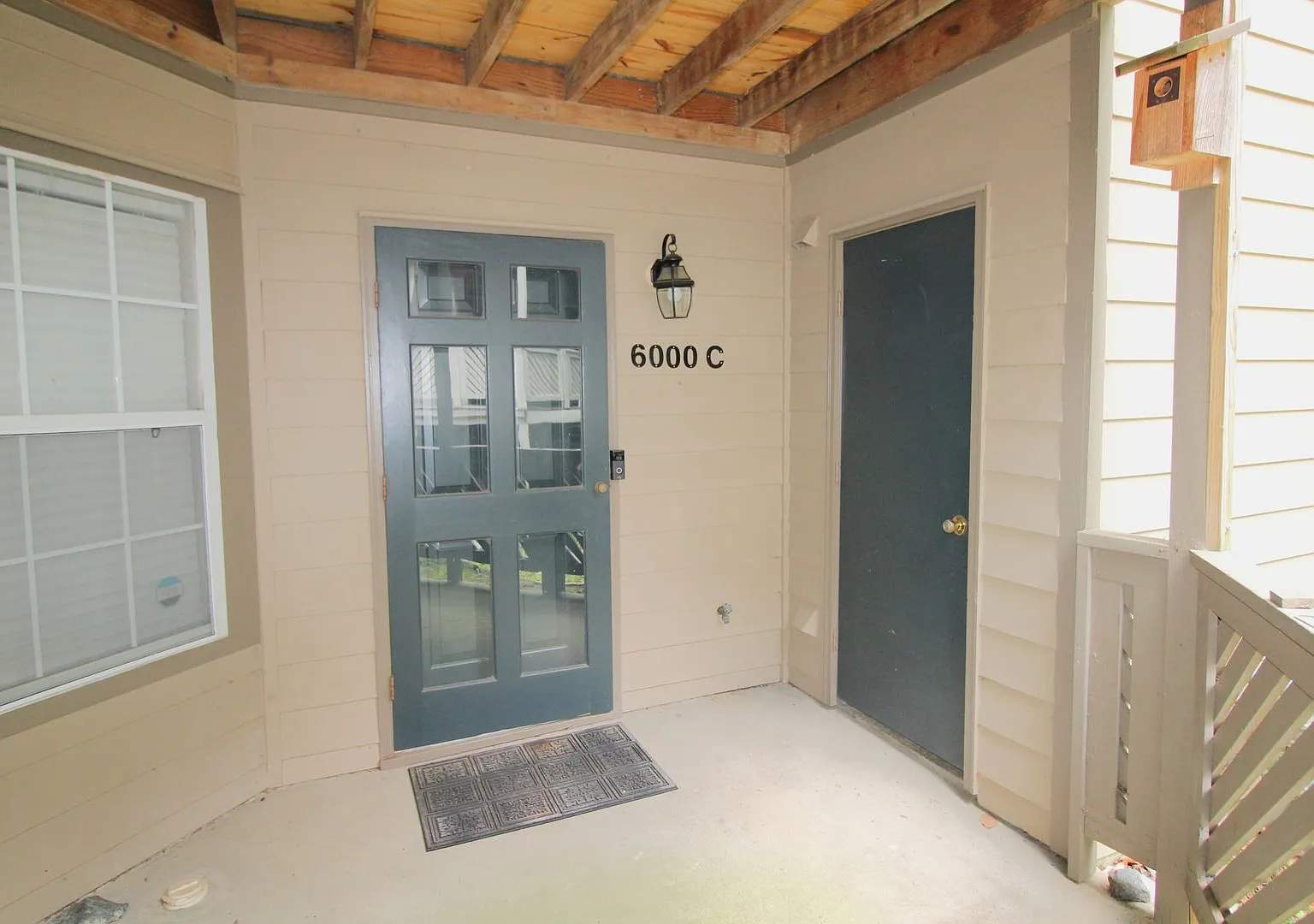 2-Bedroom Condo on the Sugar Creek Greenway! — Photo 2