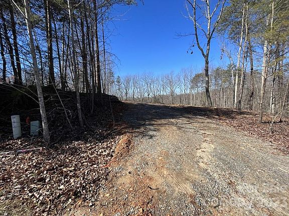 5th image of 182 Hidden Brook Dr