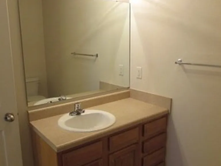 118 Andrews Dr — Photo 18