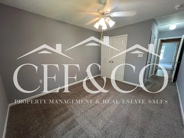 305 Vinyard Rd — Photo 17