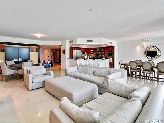 Peninsula II Unit 406 - 4BD / 4.5BATH plus family room