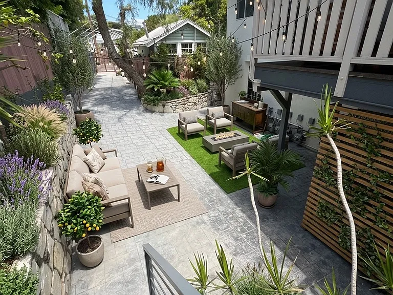 653 Pier Ave #3 — Photo 1