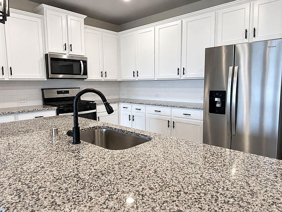 5th image of 2409 Table Rock Ct