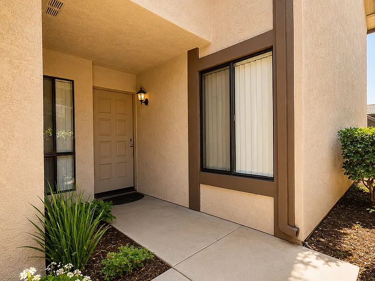 2677 Monterey Pl — Photo 2