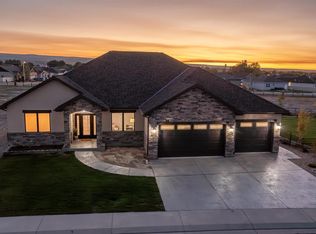 2900 Sleeping Bear Rd, Montrose, CO 81401