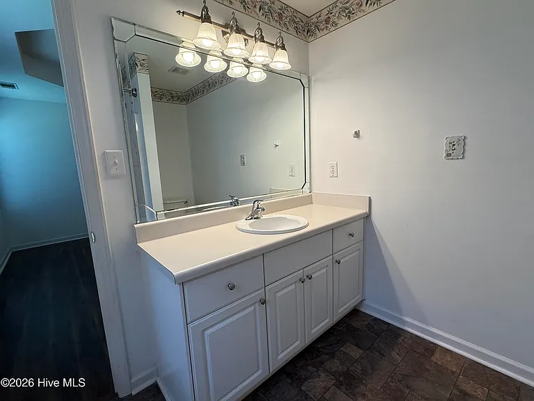 4907 Creek Bottom Ct — Photo 12