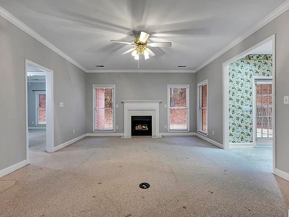 4th image of 113 Southlake Ln
