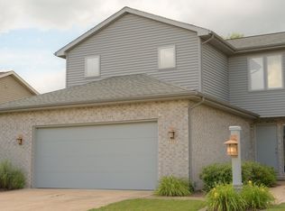 2515 Pembrook Point, Champaign, IL 61821