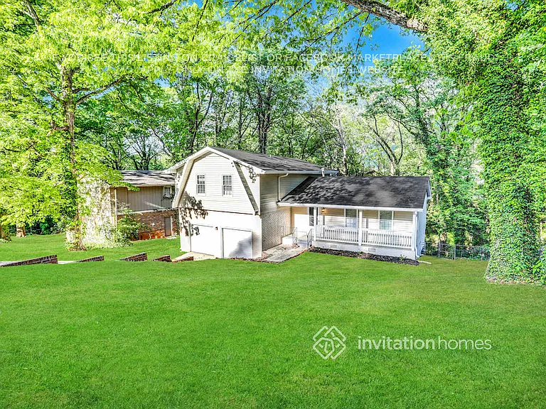 2339 Chevy Chase Ln — Photo 4