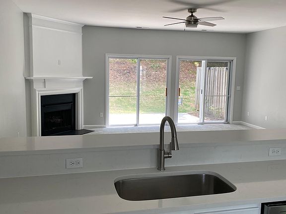 5th image of 4236 Vienna Crest Dr
