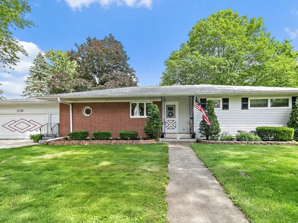11118 Lincoln St, Huntley, IL 60142