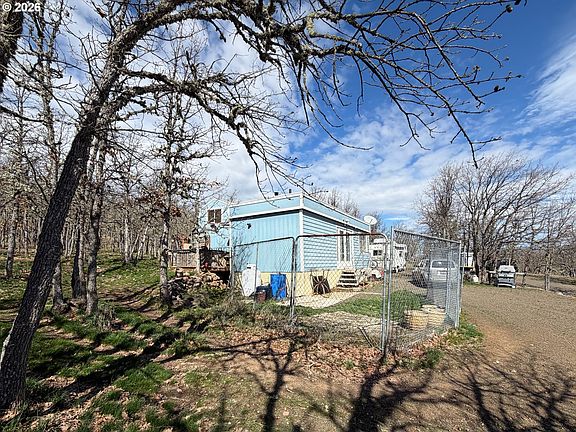 2nd image of 3 Trevor Rd