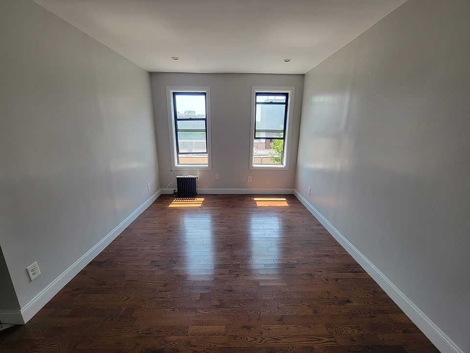 1st image of 109 Sherman Ave APT 42