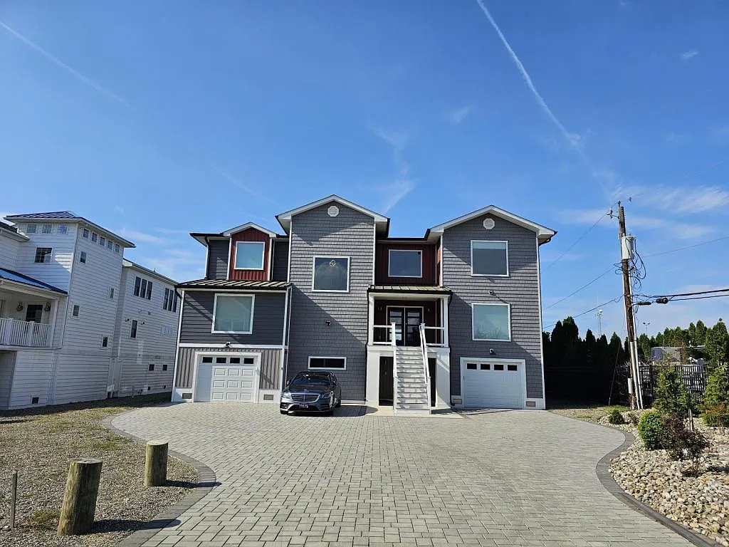 5 Warren Rd — Photo 2