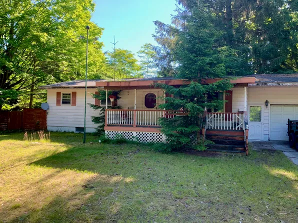 2648 N Lakeshore Dr, Ludington, MI 49431