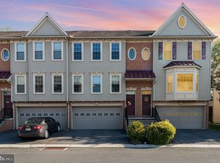 6316 Creekbend Dr, Mechanicsburg, PA