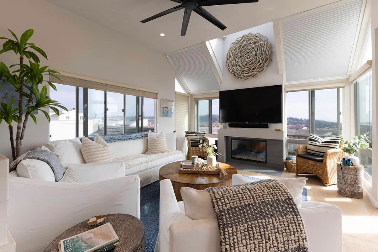 2 bed, 2.5 bath, 1400 sqft, $9,750 — Photo 1
