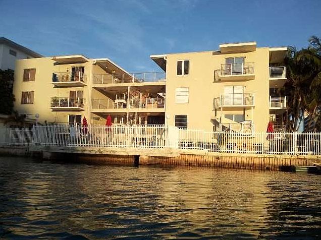 1st image of 1441 Lincoln Ct #405