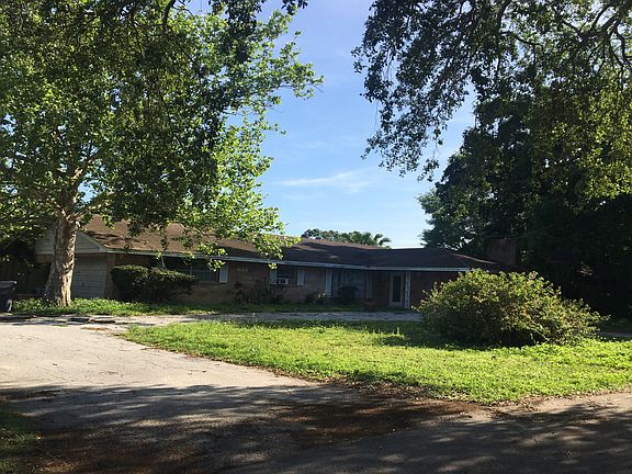 3rd image of 1024 Helena Ln