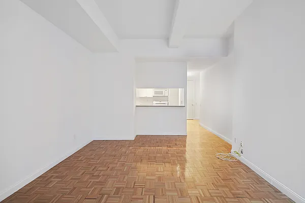 Rented by R New York | media 4