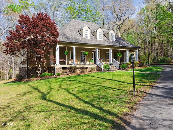 2nd image of 229 Cardiff Dr