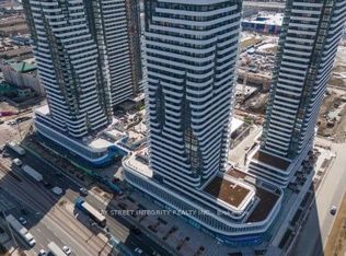 28 Interchange Way #3216, Vaughan, ON L4K 5C3