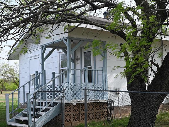 4th image of 359 Crow Trce