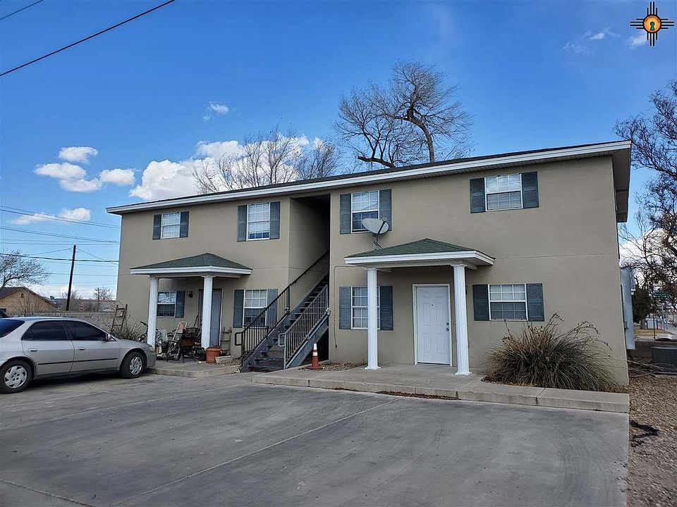 1st image of 610 W 1st St