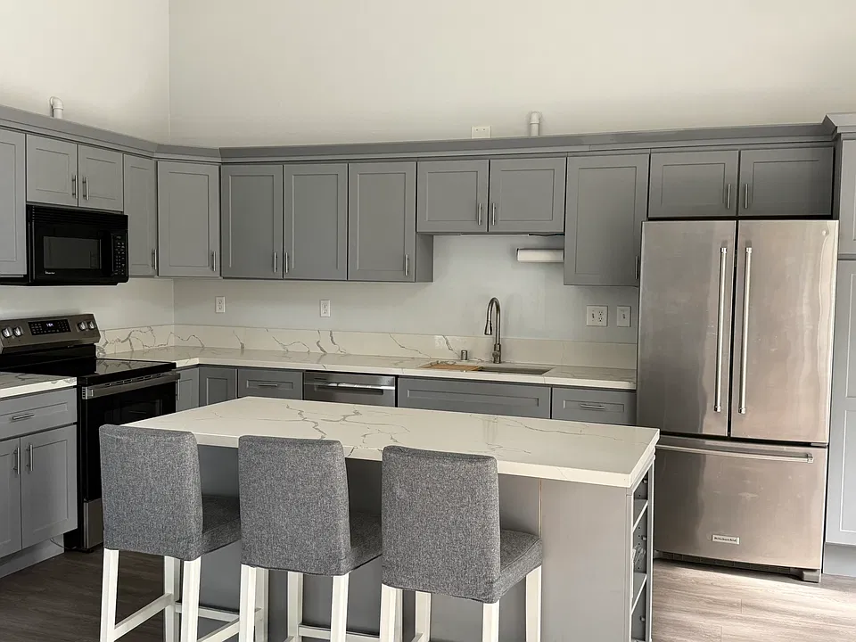 Kitchen: Newer Stove & Dishwasher