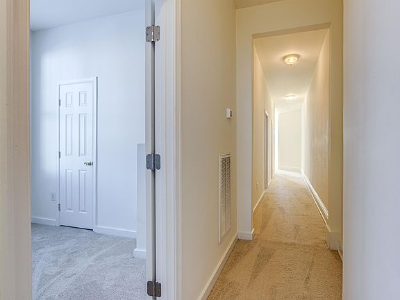 3rd image of 202 Welford St APT B