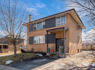 105 Mary St E #1, Whitby, ON L1N2P3