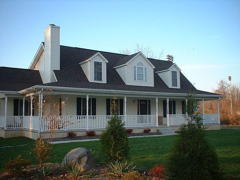 1st image of 210 Race St