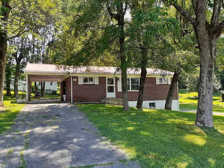 707 S McCrary St — Photo 1