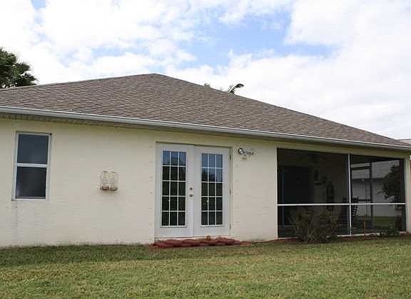 4th image of 537 SW Cyrilla Trl