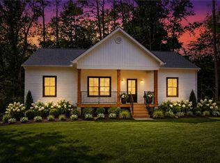 42 Stampers Bay Rd, Hartfield, VA 23071