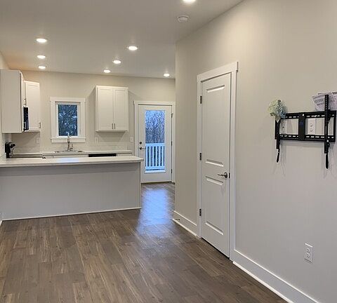 5th image of 1013 Seth Dr #201