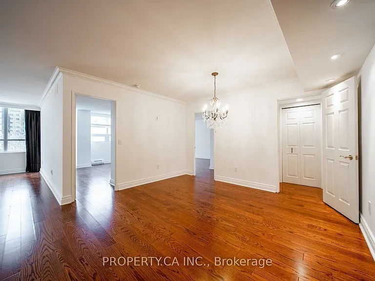 71 Charles St E #402 — Photo 6