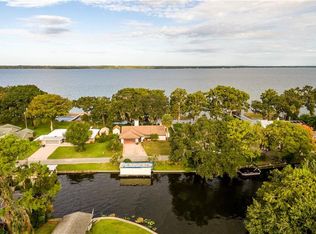 648 Banning Beach Rd, Tavares, FL 32778