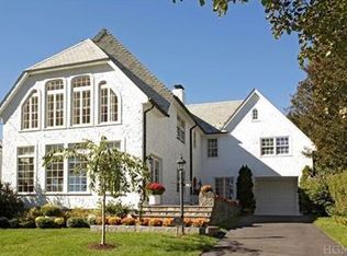 79 Cooper Ln, Larchmont, NY 10538