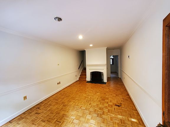 4th image of 354 N Saint Asaph St #354
